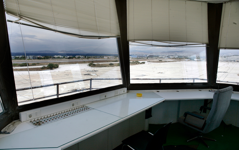 Illustration for article titled Athens' Abandoned International Airport Is Incredibly Creepy